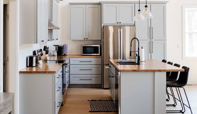 Hidden Arbor House - newly renovated retreat!