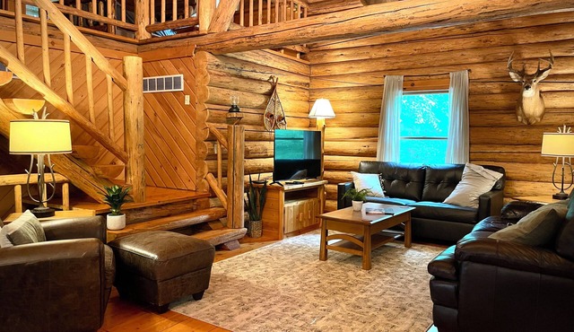 Hidden Log Cabin | Hot Tub | Ping Pong | Family |