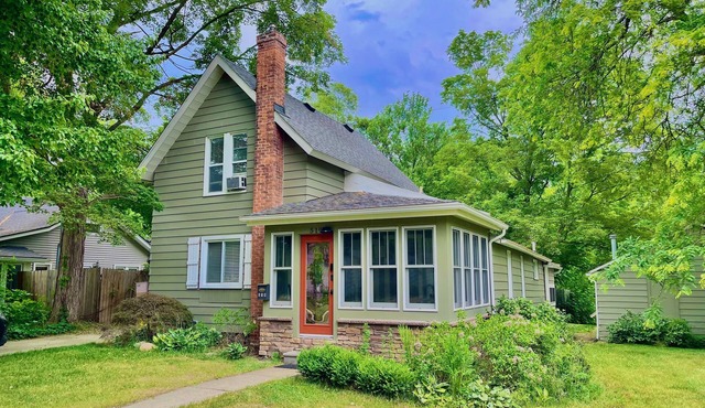 Historic Home on Main Street Milford! Downtown is right outside your door!