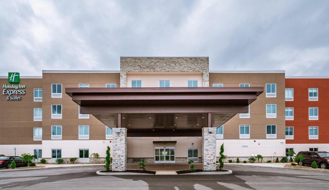 Holiday Inn Express & Suites- South Bend Casino by IHG