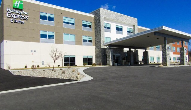 Holiday Inn Express & Suites Coldwater by IHG