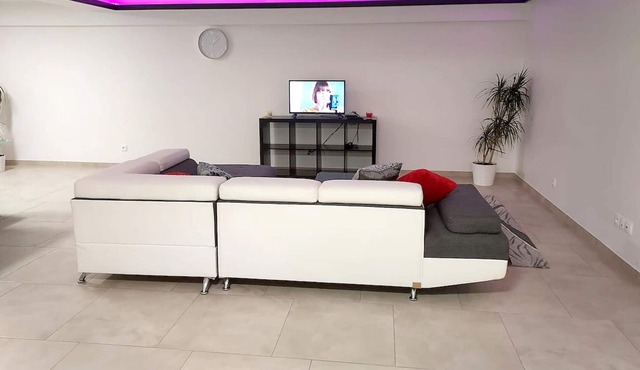 Homerez - Nice appartement for 4 ppl. with terrace at Saintry-sur-Seine