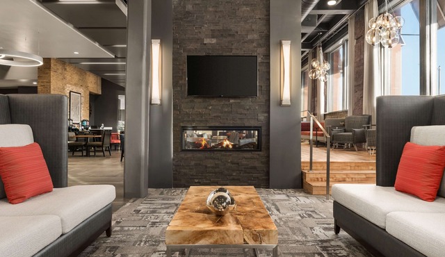 Homewood Suites By Hilton Milwaukee Downtown