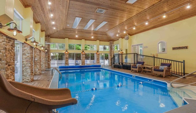 Indoor Pool w/Lake Michigan Beach by Grand Haven