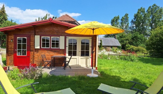 Intimate, sunny châlet for 2 people in southern Normandy in Saint-Mars-d'Égrenne