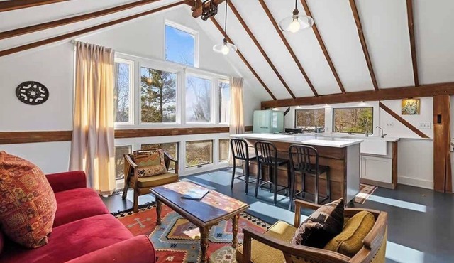 Juniper Presents: The Loft at Historic 33 Acre Berrywood Farm