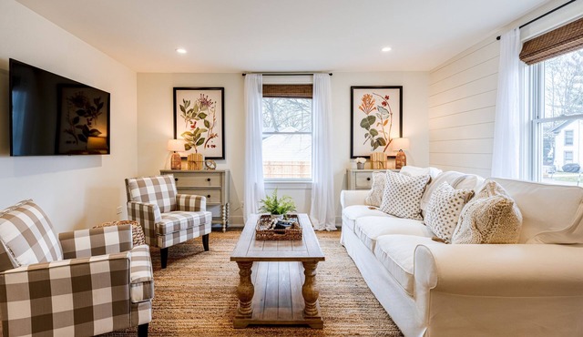 Kildahl House - Boutique Farmhouse Suite #4