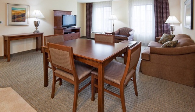 King Suite w/Dedicated Conference Table