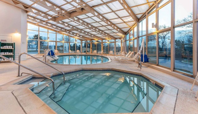 La Quinta Inn & Suites by Wyndham Chicago Gurnee