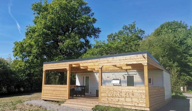 La source - Bungalow avec terrasse à Eguzon