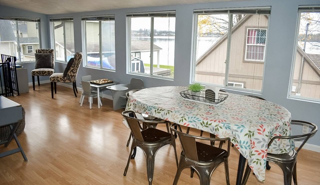 Lake Access Cottage at Derby Lake Sleeps 8