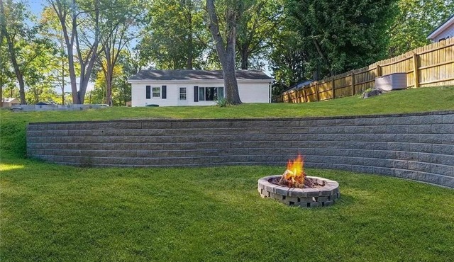 Lake Mattoon Hideaway