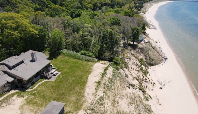 Lake Michigan Private Beachfront Midterm Rental