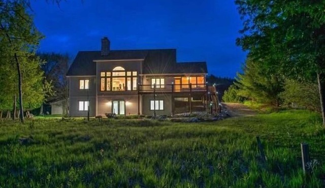 Lakefront home Clam Lake. Private dock for guests. Close to Torch Lk