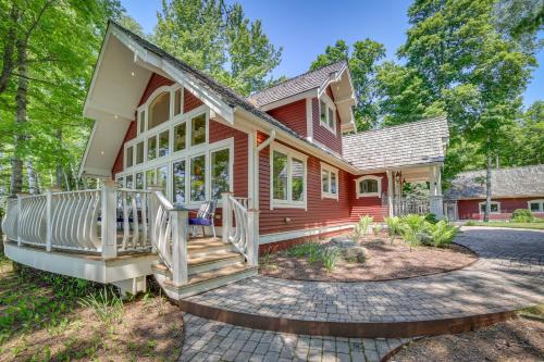 Lakefront Michigan Retreat w/Private Dock