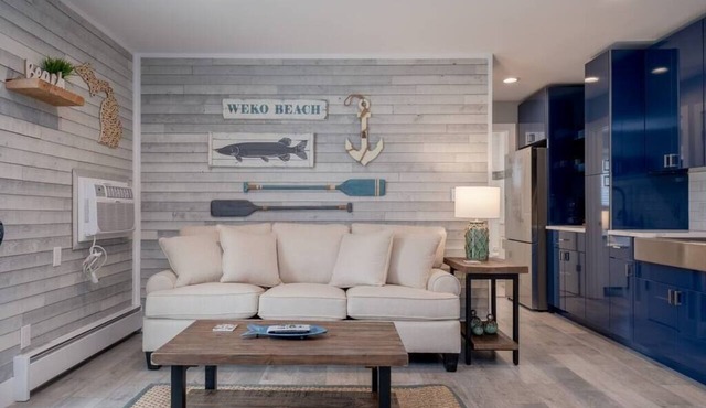 Lakeside Serenity: One-Bedroom Villa