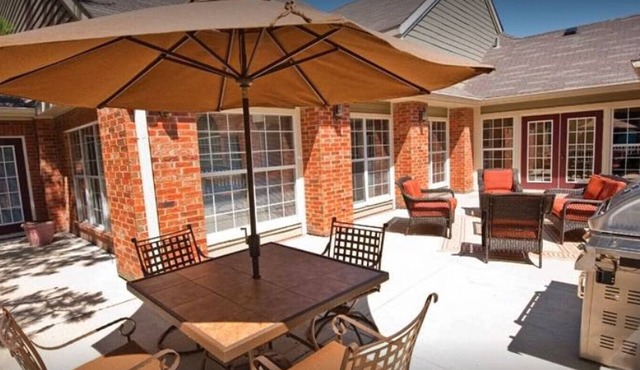 Landing at The Green at Chevy Chase - 1 Bedroom in Downtown Buffalo Grove