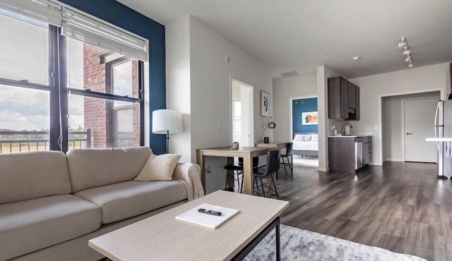 Landing | Stylish 2BD, Clubhouse, Courtyard