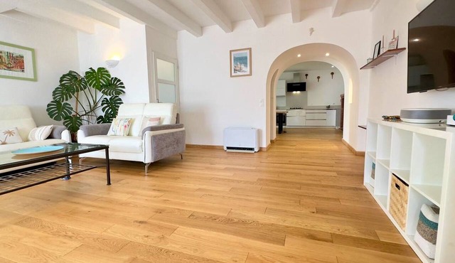 Large vacation home in St. Laurent near the beaches