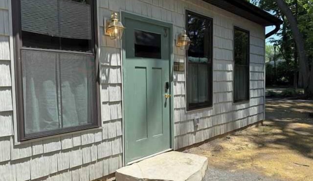 Larkspur - Upscale 2 Bedroom Villa at Petite Acres