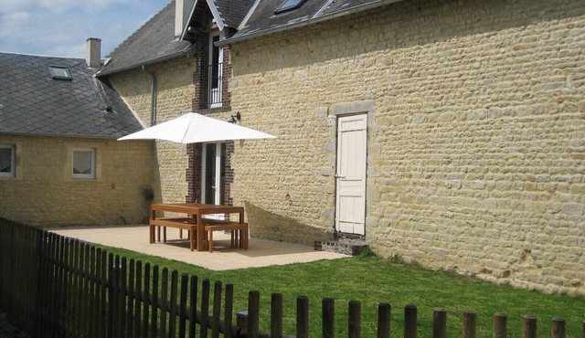 Le Pressoir - La Ferme du Château sleeps 4/12 people