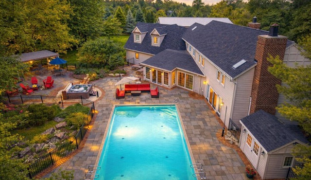 Lighthouse | 9BR Resort · Pool · Arcade · Hot Tub