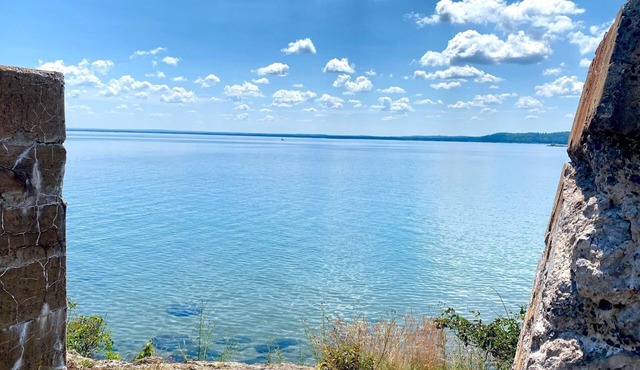 Lighthouse & Lake Views!