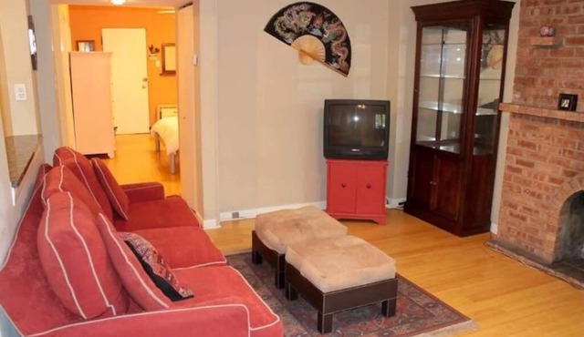 Lincoln Park Garden Apartment