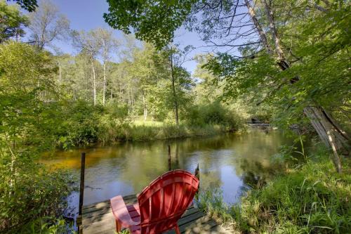Little Manistee Riverfront Cabin w/Fire Pit!