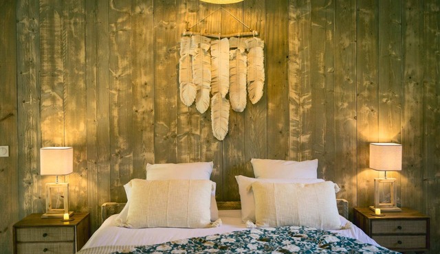 Lodge Divine