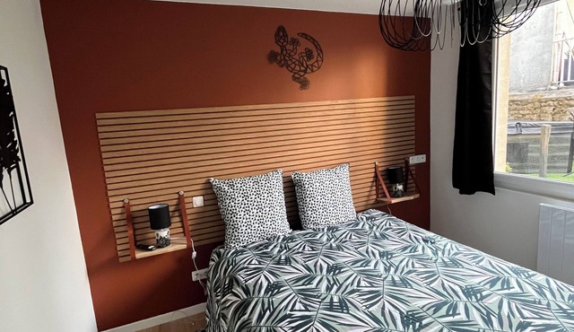Loft relaxation in the heart of Avranches - Private Jacuzzi & comfort for 2 to 4 people