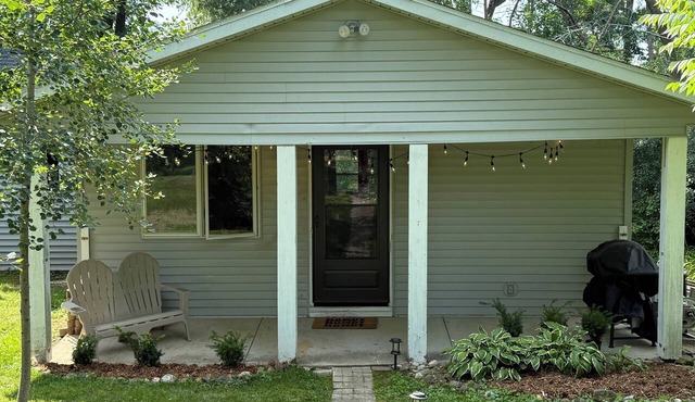 Long Lake Cabin + Camp - spacious cabin on 1 acre wooded lot minutes from water
