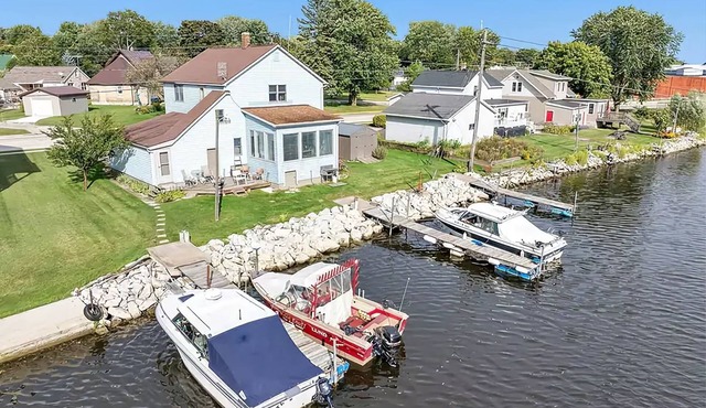 Lower River House Waterfront Getaway Boat Slip/Dock, Spectacular Sunsets, WiFi