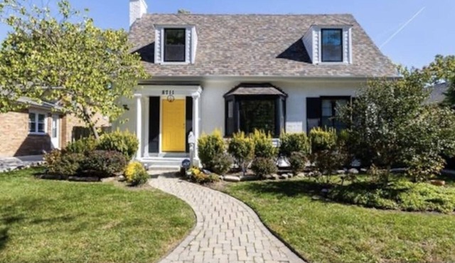 Luxe Haus of Love—Renovated 1938 Cape Cod —Heated FLRS