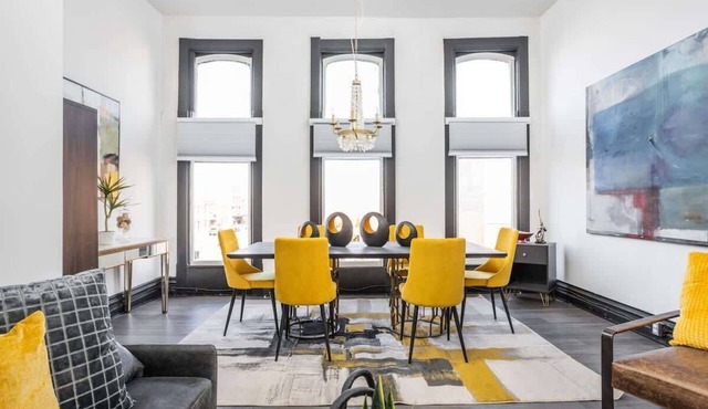 Luxe Penthouse Condo | City Views Parking Fire