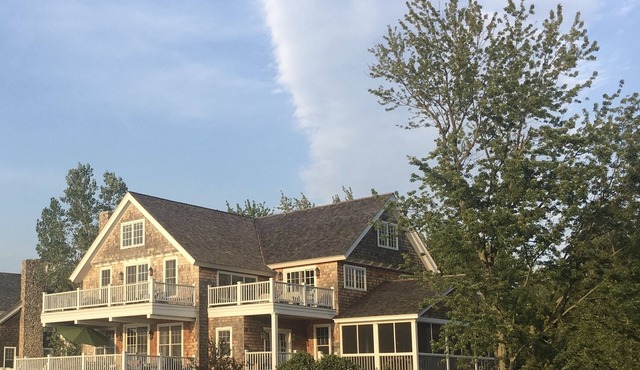 Luxurious Home w/tram to beach, heated pool, stunning views, gourmet kitchen