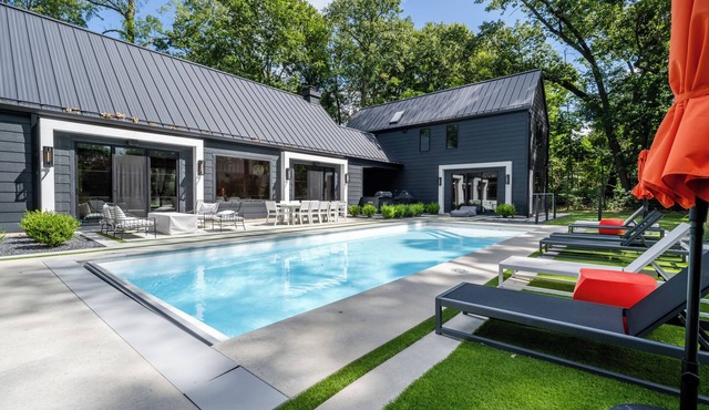 Luxurious New Buffalo Rental Has It All!