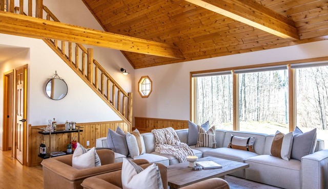 Luxury 5BR Home w/Hot Tub Next to TC Horse Show!