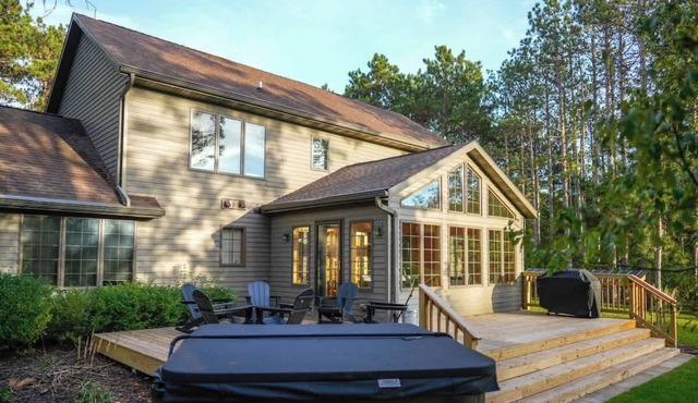 Luxury Golf Retreat w/Hot Tub & Game Room
