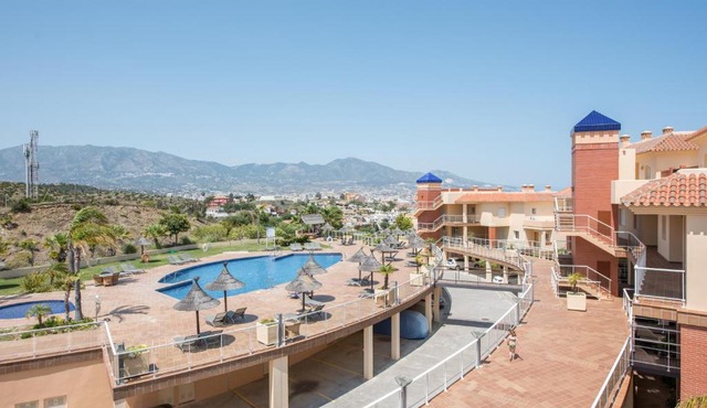 Malibu Mansions Condo B5 by Rafleys