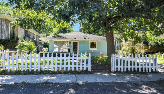 Mid-Century Cottage Beach Oasis