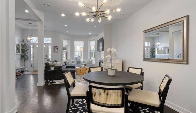 Modern 4 Bed, 3.5 Bath Home | Near Sox & McCormick