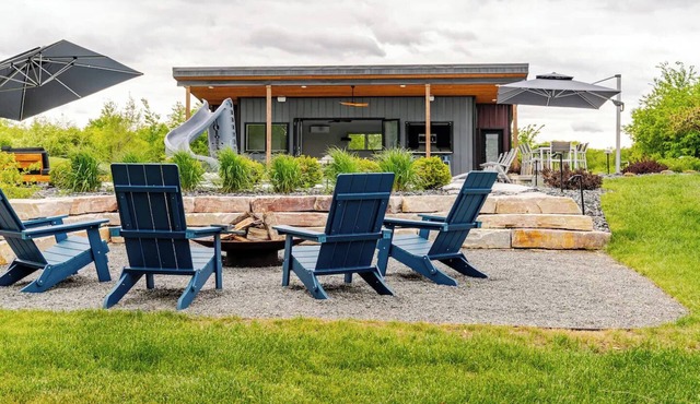 Modern Barndominium on 16 Acres in Sugar Creek WI