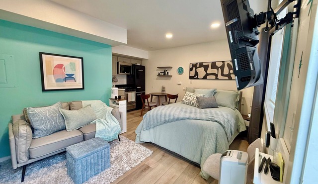 Modern-Boho Studio with Private Zen Patio – Sellwood, Portland in Portland