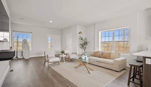 Modern, Chic 2-Bedroom Ann Arbor Haven