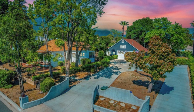 Modern Elegance: Fully Remodeled Guest House Oasis