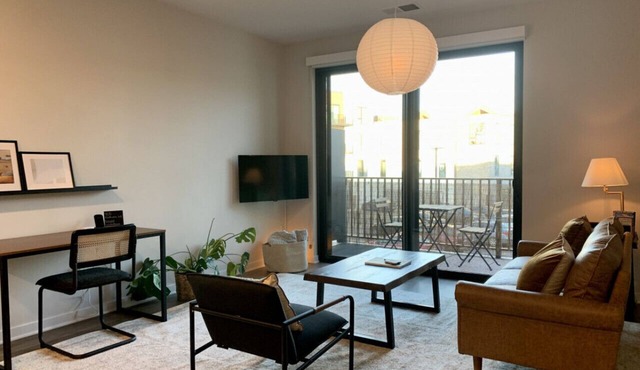 Modern Luxe 1BR Apt with Gym, Pool, and Parking