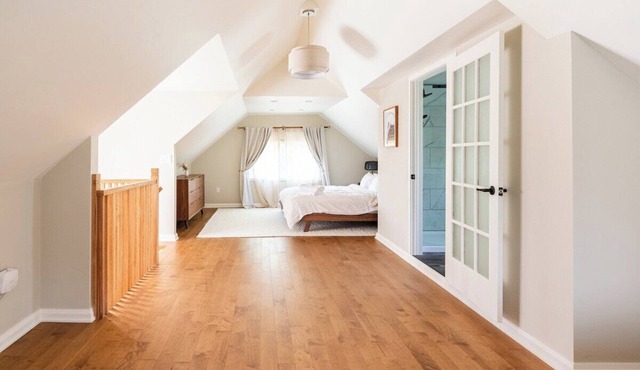 Modern & Spacious 1908 Home in Stratford