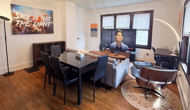 Modern, Spacious & Comfy house next to UIUC/CARLE in Urbana