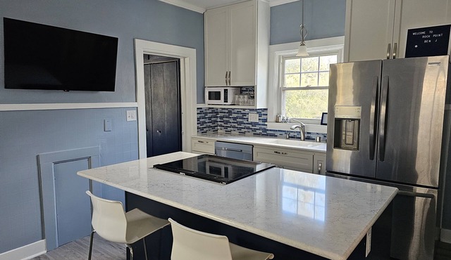 Modern well stocked with all the comforts of home!